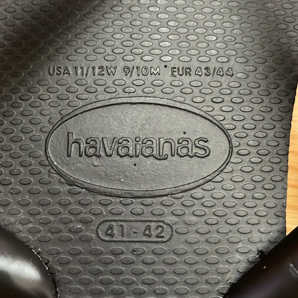 Havaianas  black summer thong sandals,soft rubber US 11 -12 W 9 - 10 M EU 41-42 - Picture 2 of 8